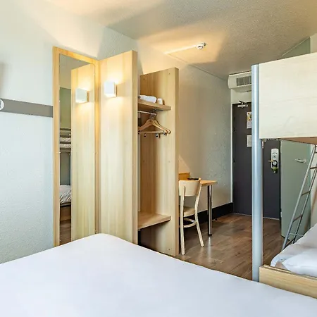 Poitiers 1 Futuroscope 2* Chasseneuil-du-Poitou