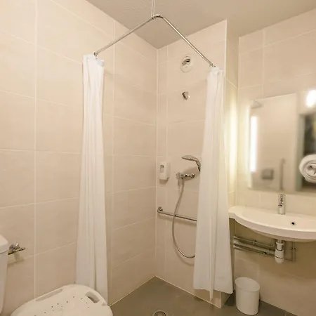 Szálloda Poitiers 1 Futuroscope 2*