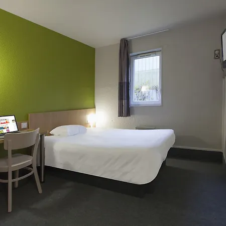 Hotel Poitiers 1 Futuroscope 2*