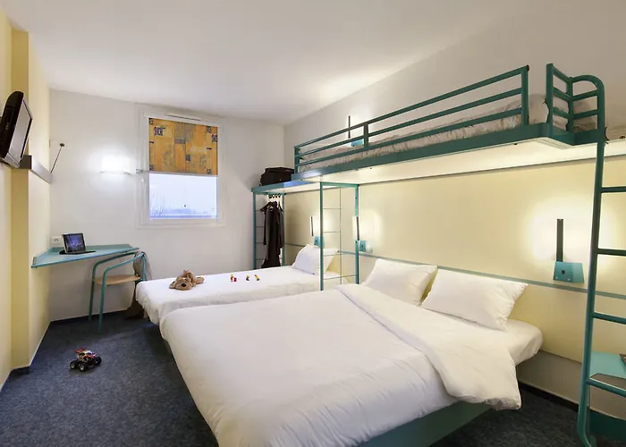 Hotel Poitiers 1 Futuroscope 2*